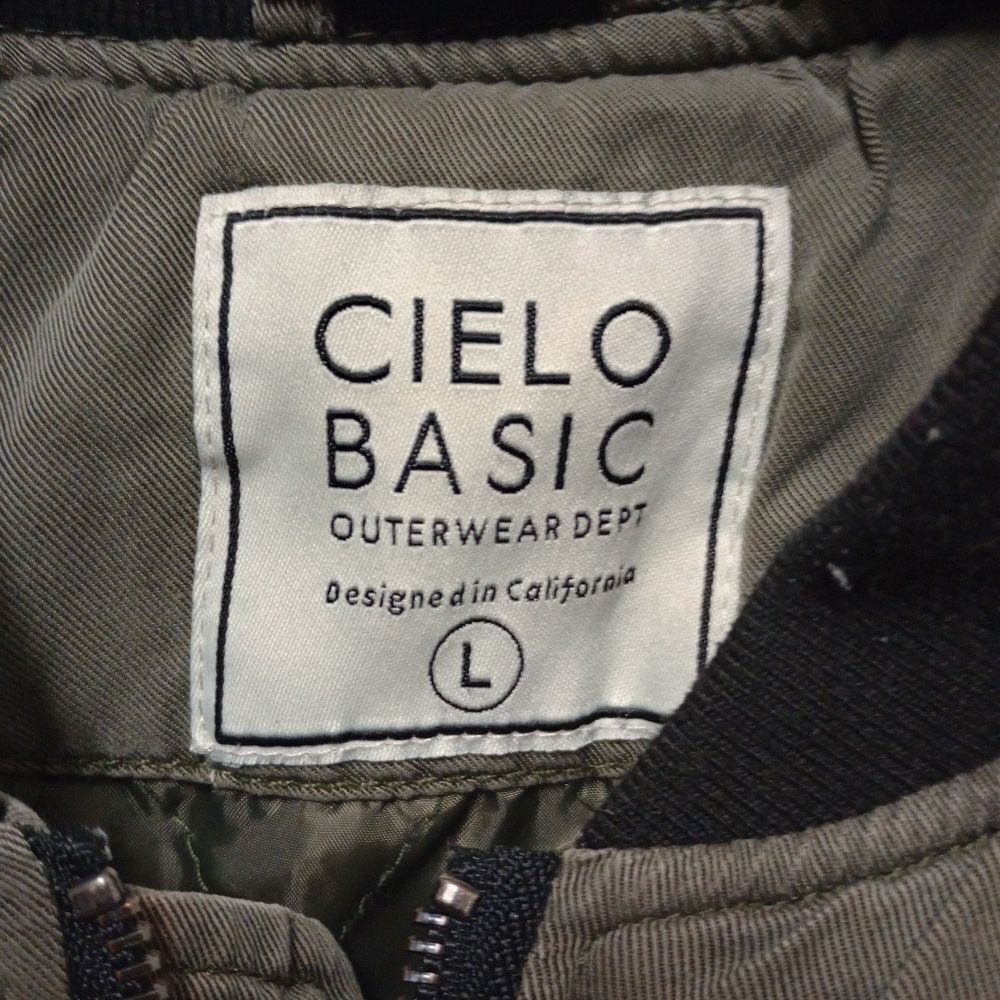 Bomber jacket - Picture 2 of 3